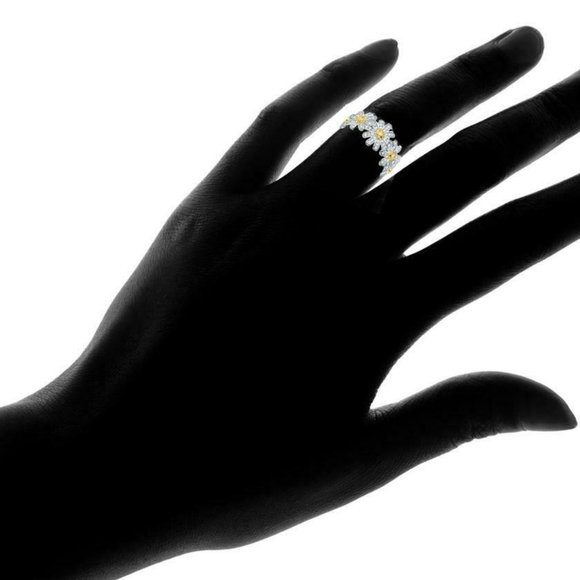 Barzel 18K White Gold Plated Floral Sunflower Ring - Picture 3 of 3